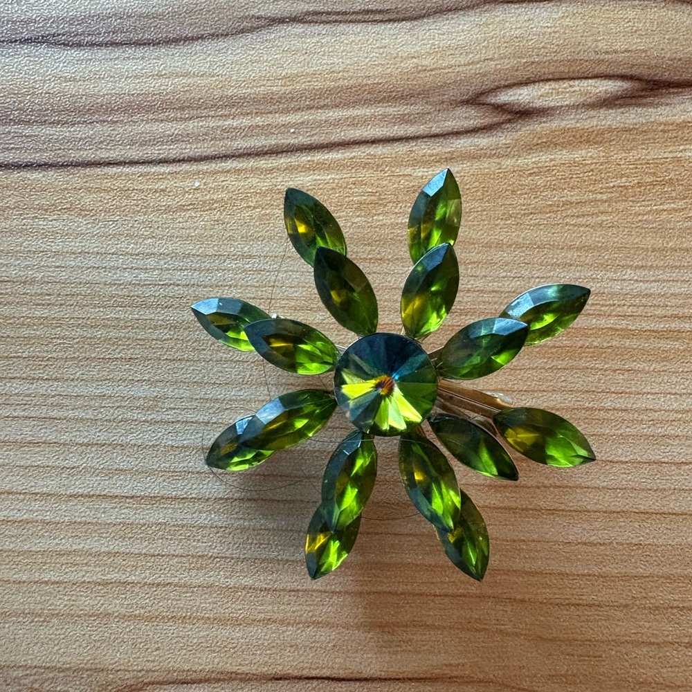 Green rhinestone Flower Brooch
